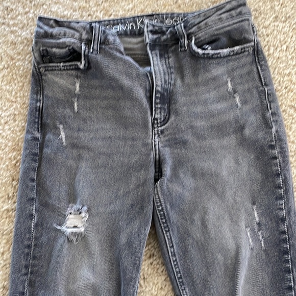 Calvin Klein dark gray denim with blowouts high rise, Size 28 raw hem - Picture 6 of 12